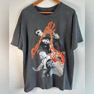 Red Hot Chilli Peppers Unlimited Love Tour T-shirt Men’s Size L Gray 2022-23